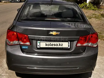Chevrolet Cruze 2013 года за 3 700 000 тг. в Петропавловск – фото 4