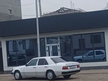 Mercedes-Benz E 200 1992 года за 1 400 000 тг. в Кызылорда – фото 2