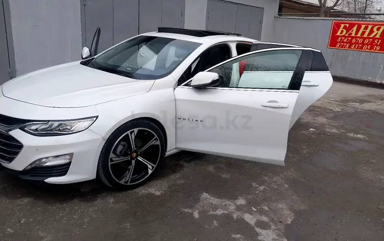 Chevrolet Malibu 2020 годаfor10 800 000 тг. в Шымкент