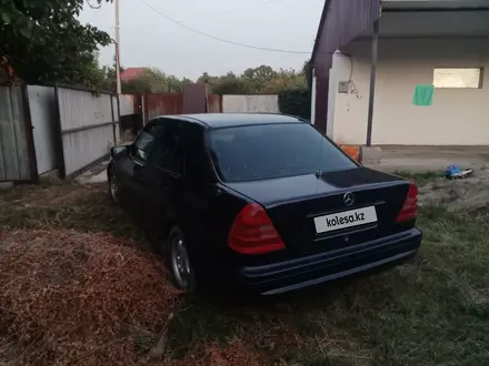 Mercedes-Benz C 180 1995 года за 1 000 000 тг. в Каскелен – фото 16