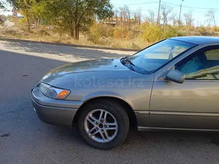 Toyota Camry 1998 года за 2 750 000 тг. в Жезказган – фото 3