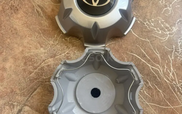 НОВЫЕ колпачки/заглушки/колпаки на диски, на ступицу Toyota за 4 000 тг. в Уральск