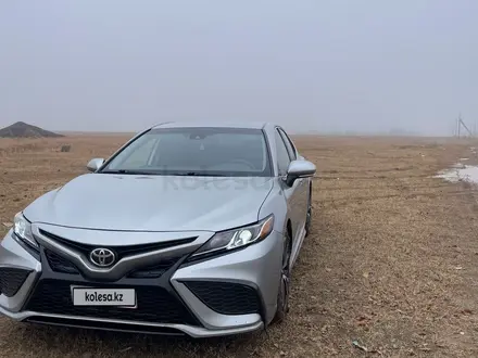 Toyota Camry 2019 года за 10 000 000 тг. в Караганда – фото 16