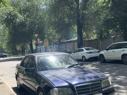 Mercedes-Benz C 280 1996 года за 2 200 000 тг. в Алматы – фото 2