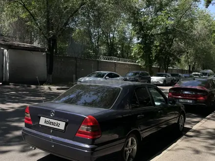 Mercedes-Benz C 280 1996 года за 2 200 000 тг. в Алматы – фото 3