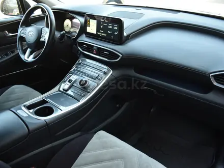 Hyundai Santa Fe 2021 года за 14 790 000 тг. в Астана – фото 20