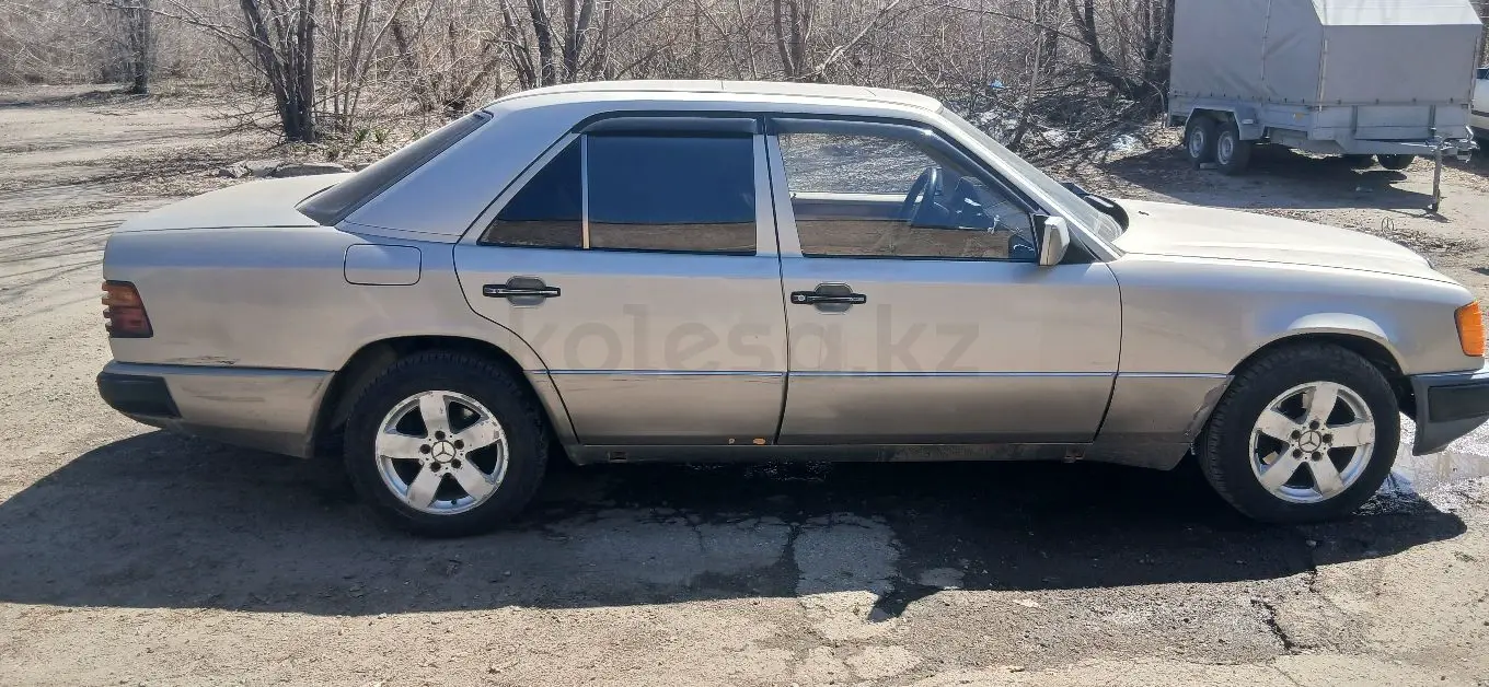 Mercedes-Benz E-Class, 1993