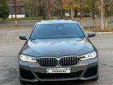 BMW 530 2021 года за 30 500 000 тг. в Алматы – фото 5
