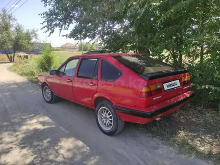 Volkswagen Passat 1986 года за 600 000 тг. в Жаркент – фото 2