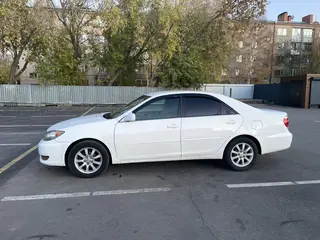 Toyota Camry, 2005