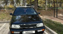 Volkswagen Golf 1993 года за 1 600 000 тг. в Алматы – фото 2