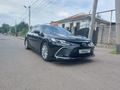 Toyota Camry 2021 года за 15 500 000 тг. в Алматы – фото 2