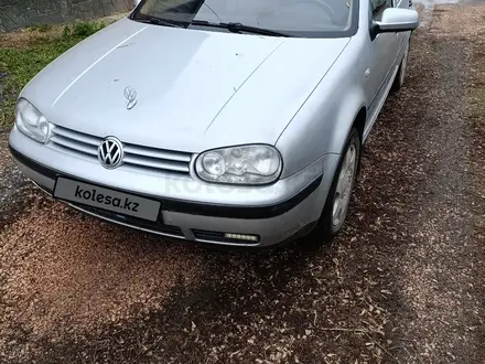 Volkswagen Golf 2001 года за 2 000 000 тг. в Астана