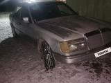 Mercedes-Benz E 200 1991 года за 670 000 тг. в Шиели – фото 2