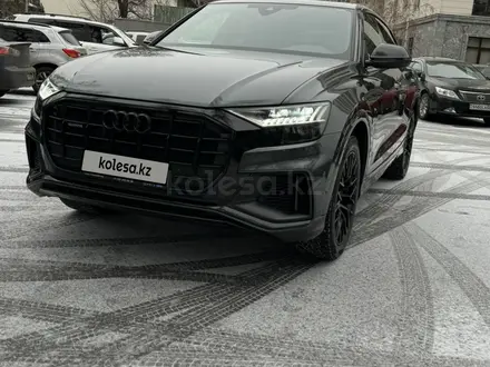 Audi Q8 2022 года за 38 800 000 тг. в Алматы – фото 2