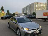 Toyota Camry 2021 года за 10 800 000 тг. в Уральск