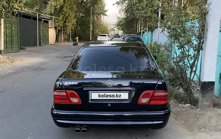 Mercedes-Benz E 320 1997 года за 2 700 000 тг. в Алматы