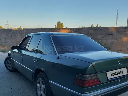 Mercedes-Benz E 220 1993 года за 1 800 000 тг. в Алматы – фото 4