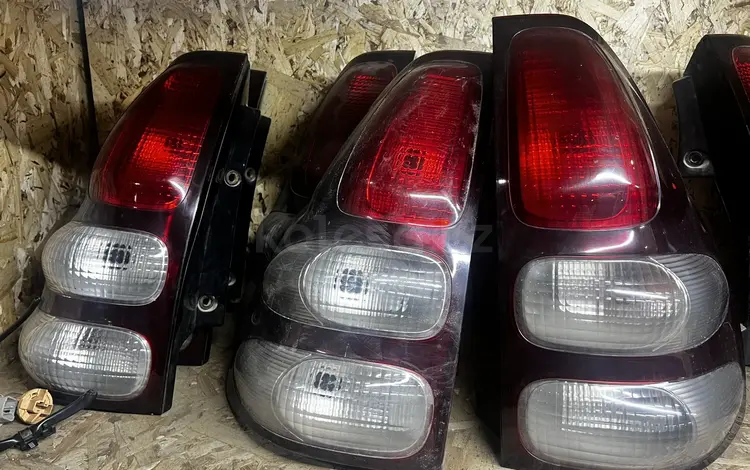 Задний фонарь б/у в оригинале за 10 000 тг. в Алматы