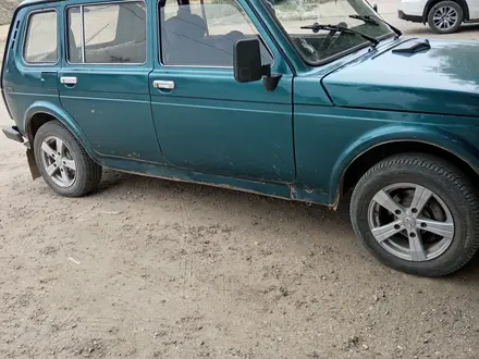 ВАЗ (Lada) 2123 2001 года за 980 000 тг. в Актобе – фото 2