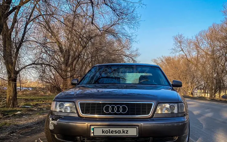 Audi A8 1996 года за 2 350 000 тг. в Алматы