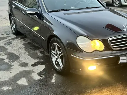 Mercedes-Benz C 240 2001 года за 2 900 000 тг. в Алматы – фото 2