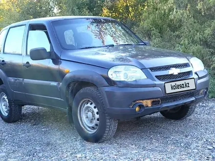 Chevrolet Niva 2010 года за 2 000 000 тг. в Усть-Каменогорск – фото 2