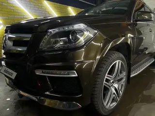 Mercedes-Benz GL 400