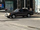 Mercedes-Benz E 230 1993 года за 2 200 000 тг. в Шымкент