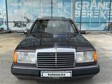 Mercedes-Benz E 230 1993 года за 2 200 000 тг. в Шымкент – фото 3