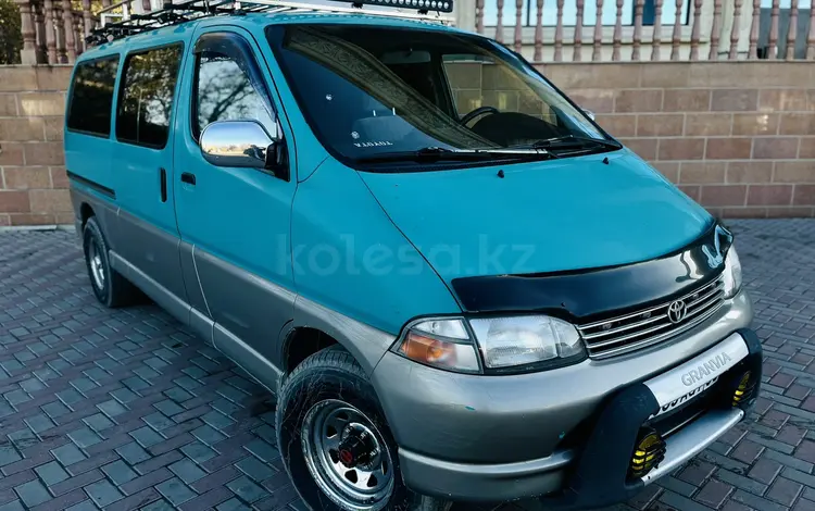 Toyota Granvia 2000 годаүшін9 000 000 тг. в Алматы