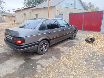 Volkswagen Passat 1993 года за 1 300 000 тг. в Уральск – фото 3