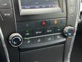 Toyota Camry 2017 года за 8 650 000 тг. в Актобе – фото 24