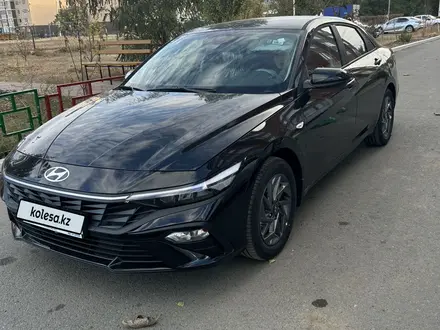 Hyundai Elantra 2024 года за 9 999 999 тг. в Уральск – фото 2