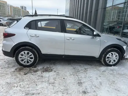 Kia Rio X-Line 2021 года за 8 755 511 тг. в Астана