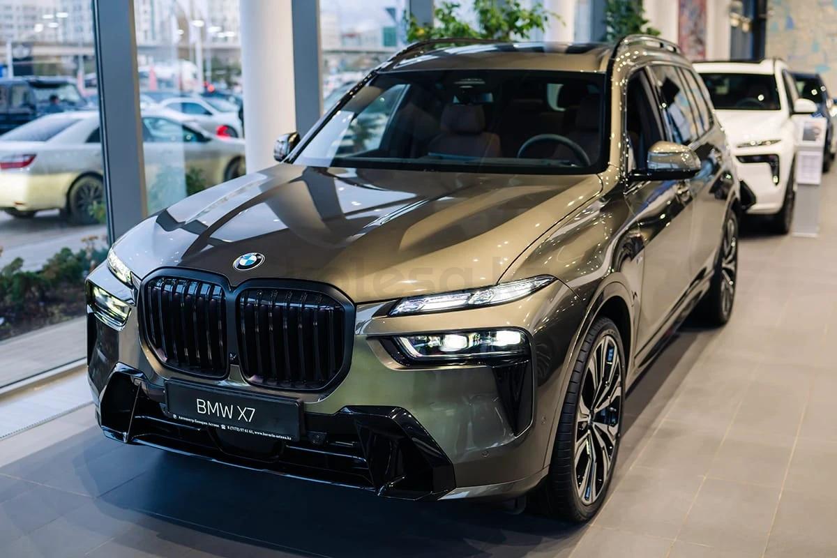 BMW X7 XDrive 40i 2024 г.