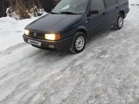 Volkswagen Passat 1992 годаfor1 374 909 тг. в Семей