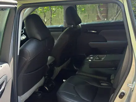 Toyota Highlander 2022 года за 23 500 000 тг. в Шымкент – фото 7