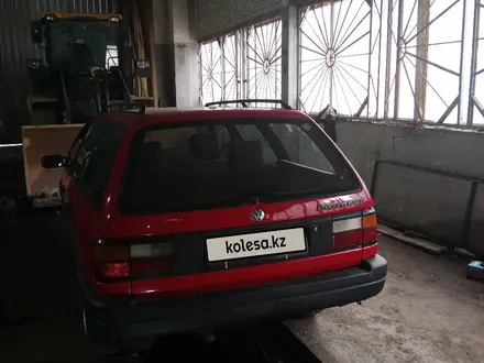 Volkswagen Passat 1993 года за 1 550 000 тг. в Усть-Каменогорск – фото 4