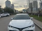 Toyota Camry 2020 года за 12 400 000 тг. в Астана – фото 3