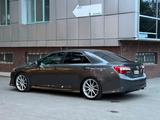 Toyota Camry 2012 года за 5 700 000 тг. в Актобе – фото 2