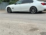 BMW 740 2012 года за 12 000 000 тг. в Алматы – фото 3