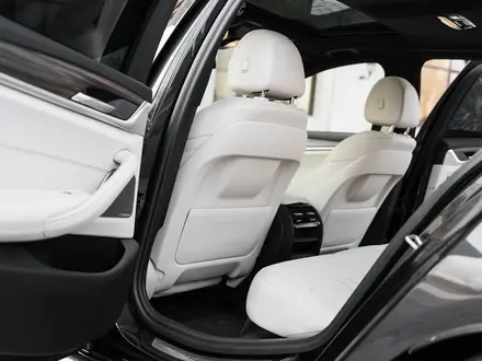 BMW 540 2022 года за 26 000 000 тг. в Алматы – фото 19