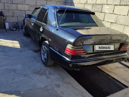 Mercedes-Benz E 320 1993 года за 1 550 000 тг. в Караганда – фото 7