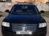 Volkswagen Touareg 2005 года за 5 200 000 тг. в Алматы – фото 4