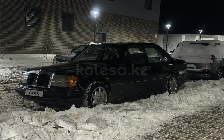 Mercedes-Benz E 230 1991 годаfor1 555 555 тг. в Астана