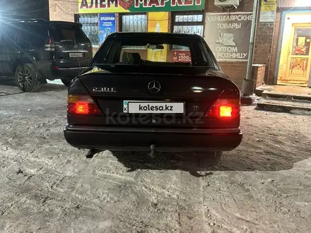 Mercedes-Benz E 230 1991 года за 1 555 555 тг. в Астана – фото 9