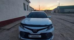 Toyota Camry 2019 года за 12 500 000 тг. в Жанаозен – фото 2