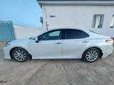 Toyota Camry 2019 года за 12 500 000 тг. в Жанаозен – фото 4