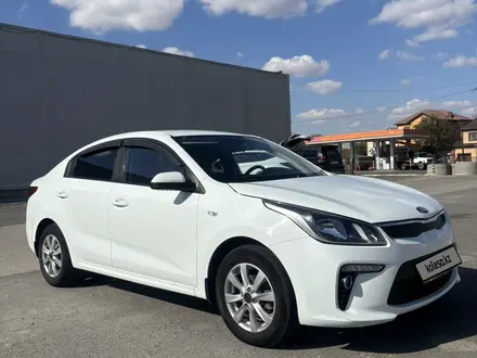Kia Rio 2018 года за 6 300 000 тг. в Атырау – фото 3